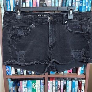 American Eagle TomGirl Shortie Distressed Black Wash Shorts Sz 12